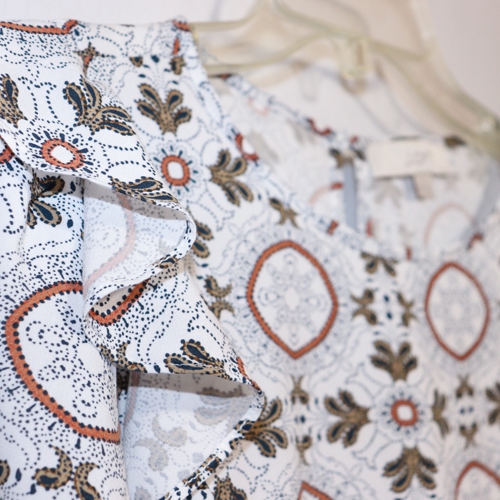 LOFT FLORAL RUFFLE SHELL BLOUSE - Picture 2 of 8